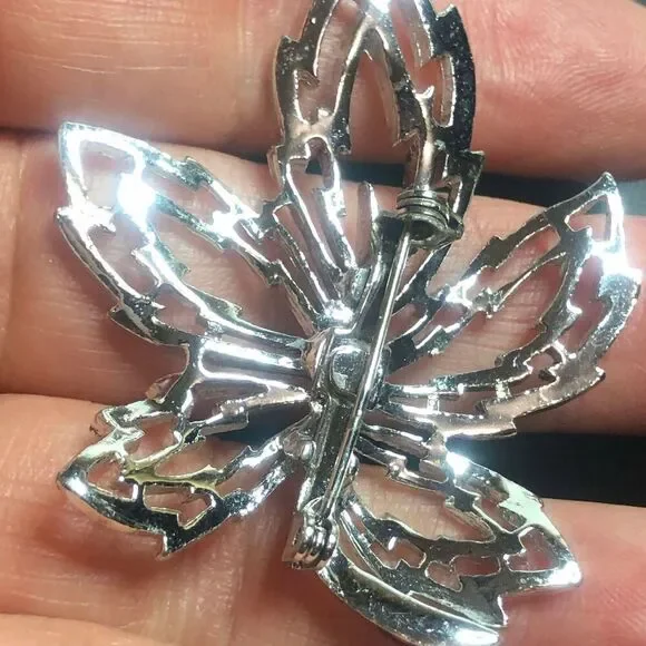3549 Vintage silvertone Textured maple leaf brooch pin - Picture 2 of 2